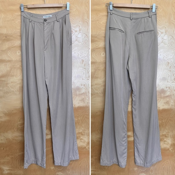 Reformation Mason Pant in Khaki - Picture 1 of 9